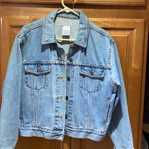 Arizona Jean Co. Women’s Jean jacket. Medium.